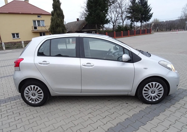 Toyota Yaris cena 25000 przebieg: 143000, rok produkcji 2011 z Kalisz małe 529